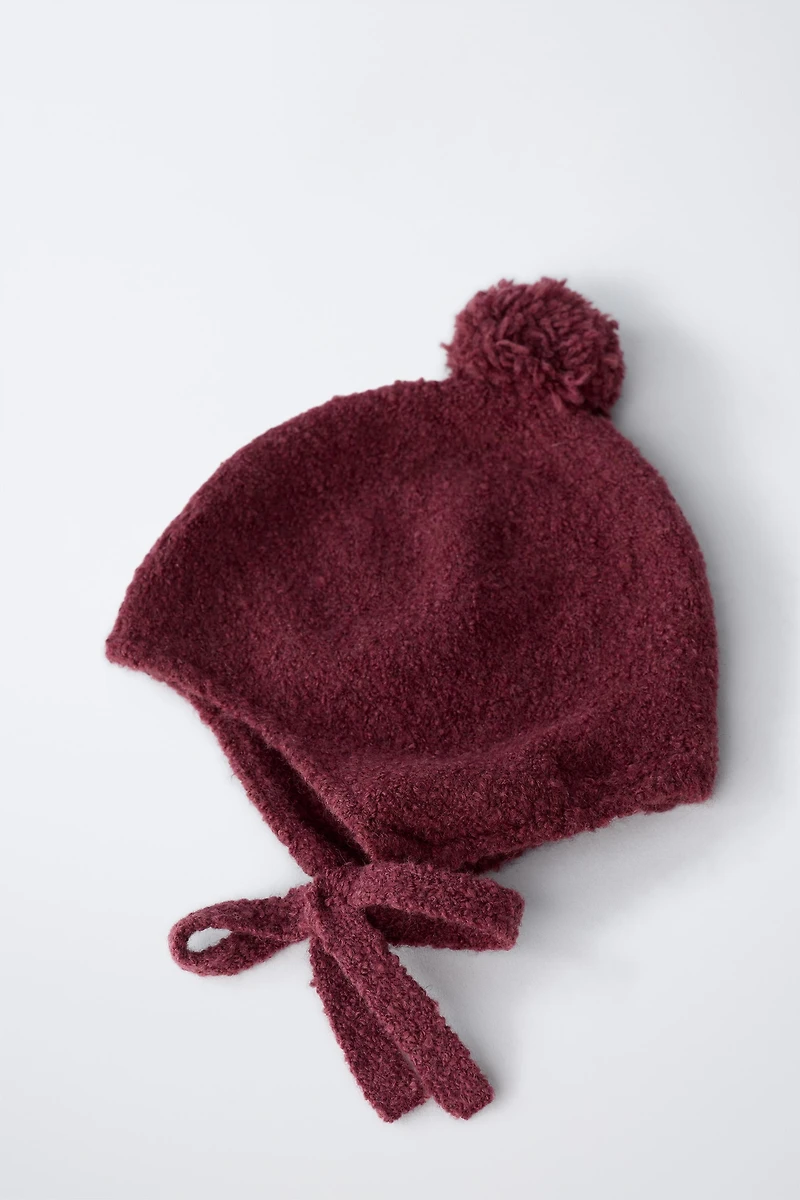 KNIT POMPOM BONNET