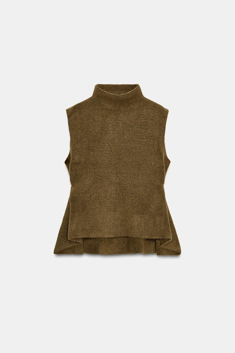 ASYMMETRIC KNIT TOP WITH SIDE APPLIQUÉS