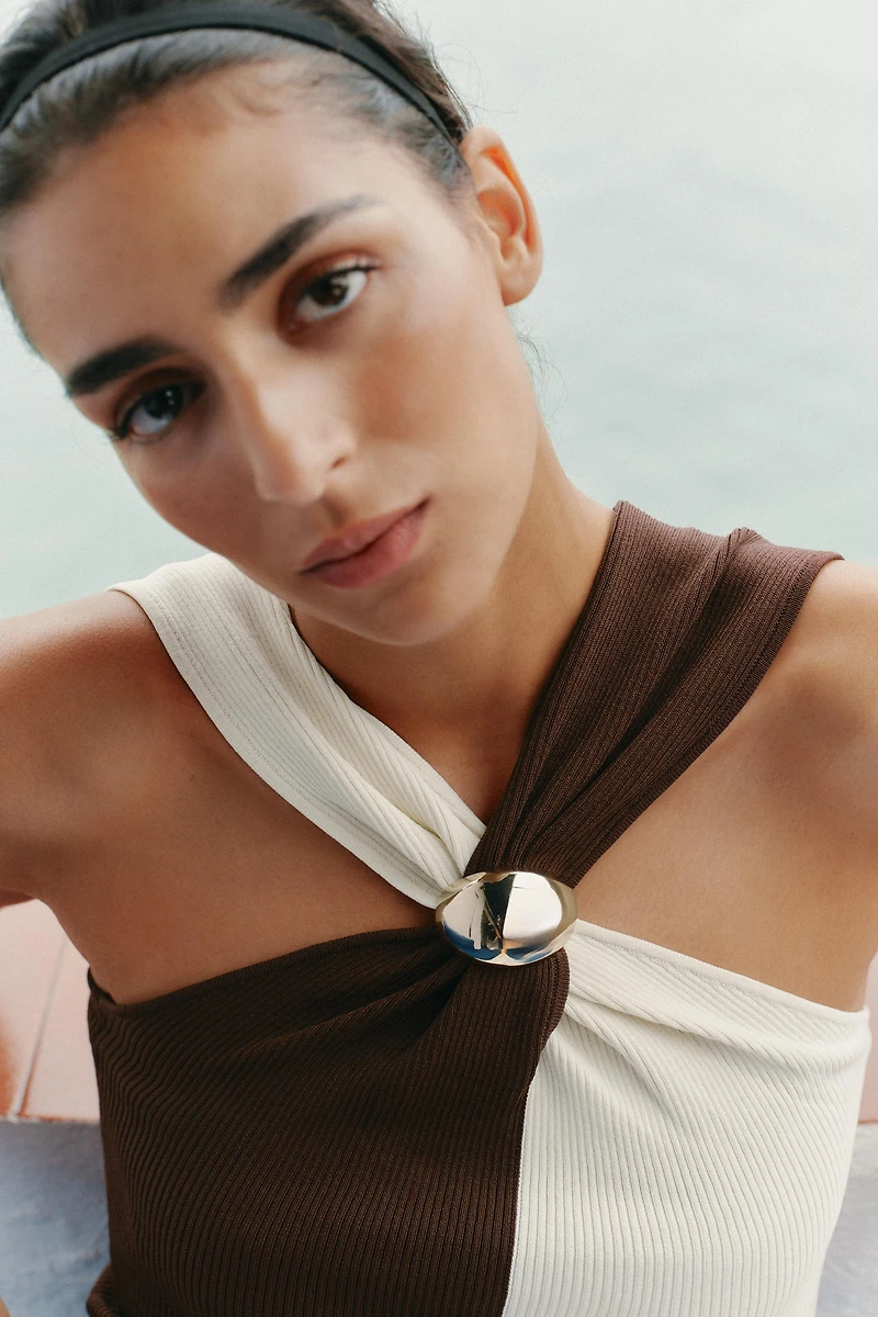 HALTER TOP WITH HARDWARE DETAIL