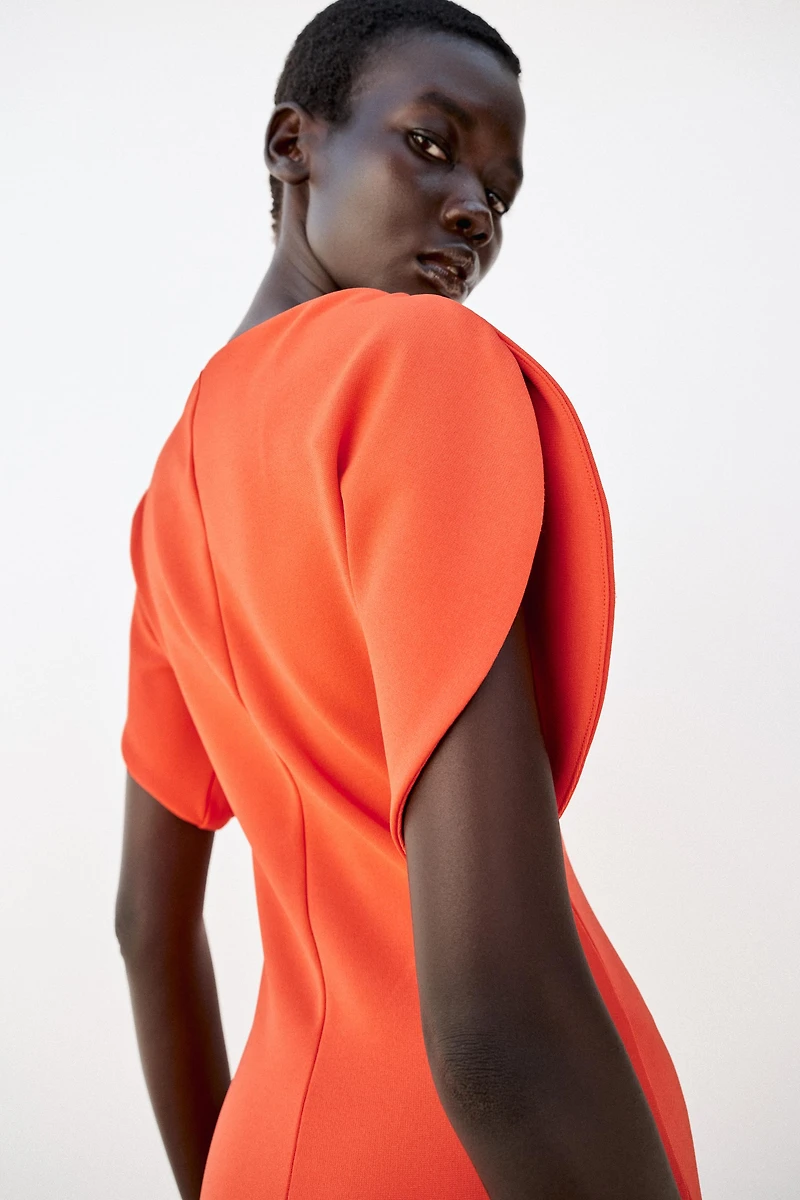 VOLUMINOUS MIDI DRESS