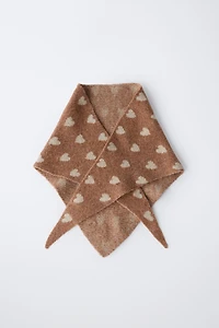 KNIT TRIANGLE HEART SCARF