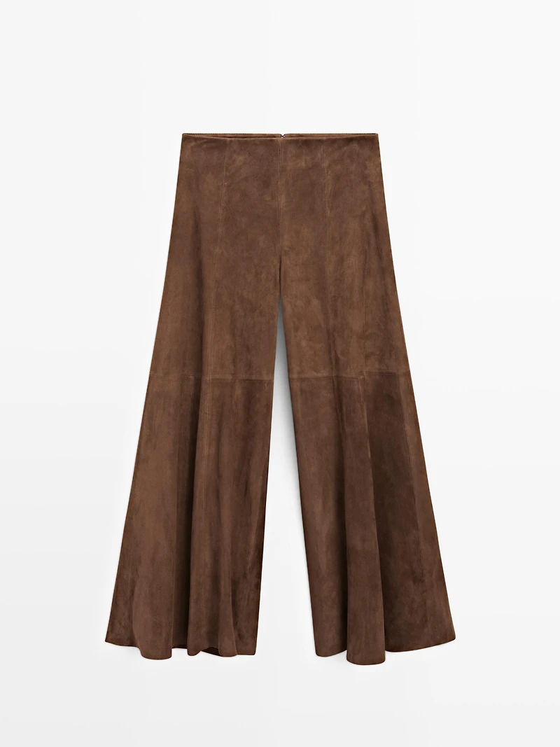 Pantalon évasé en cuir finition daim
