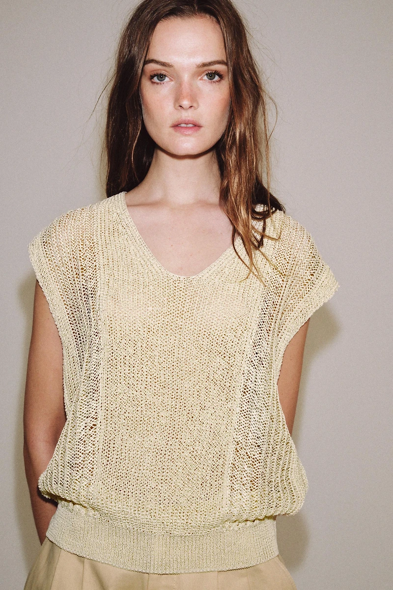 TOP GILET EN MAILLE COL V