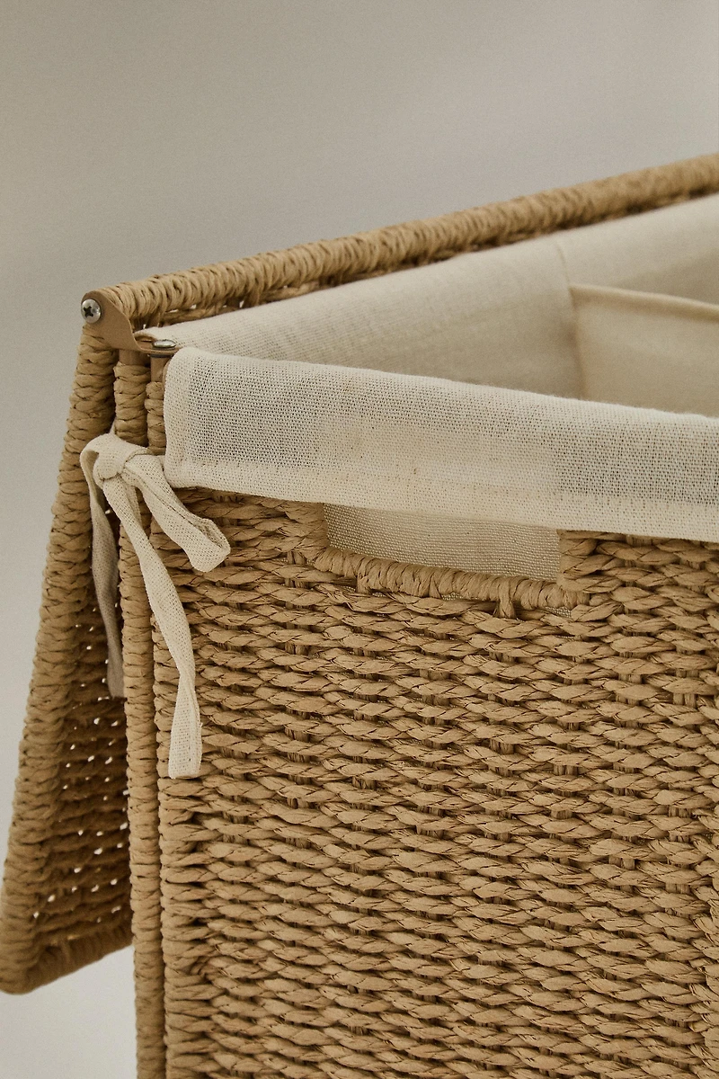 LAUNDRY BASKET WITH TWO COMPARTMENTS