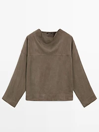 Flowing shirt with draped detail