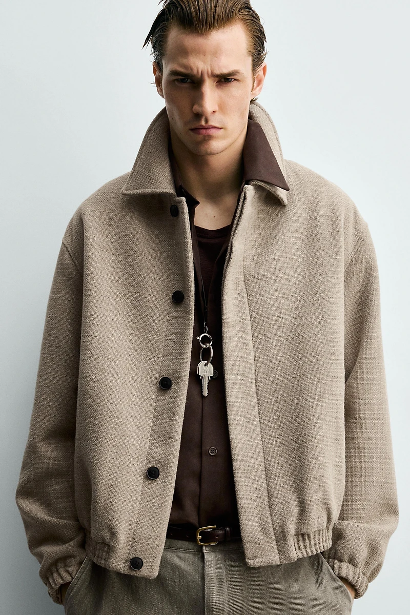 REGULAR FIT TEXTURED JACKET