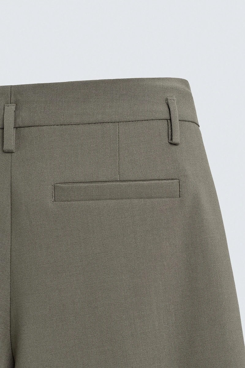 100% WOOL PLEATED SHORTS