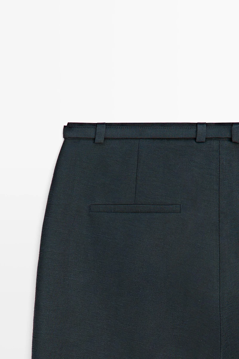 Bermuda fluide avec ceinture en lin et coton