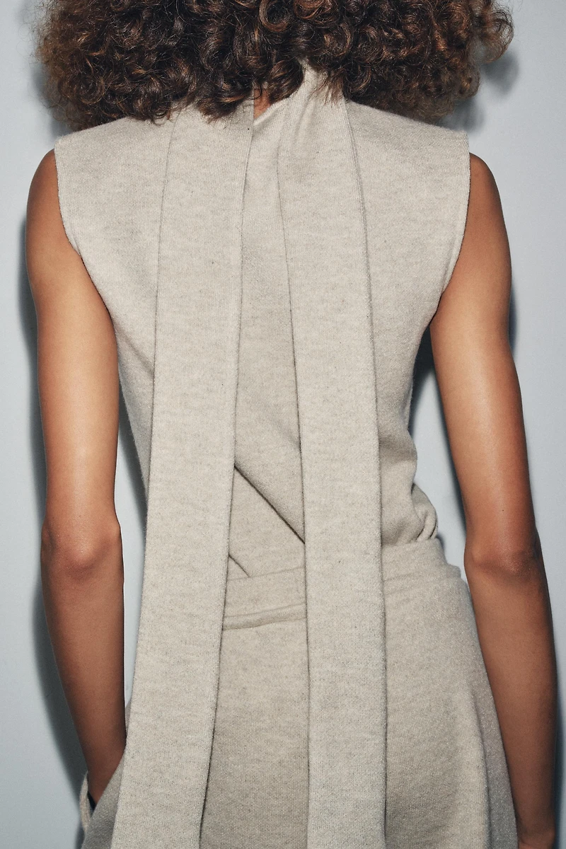 SOFT SCARF TOP