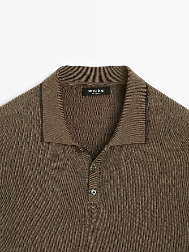 Knit polo shirt with coloured collar detail