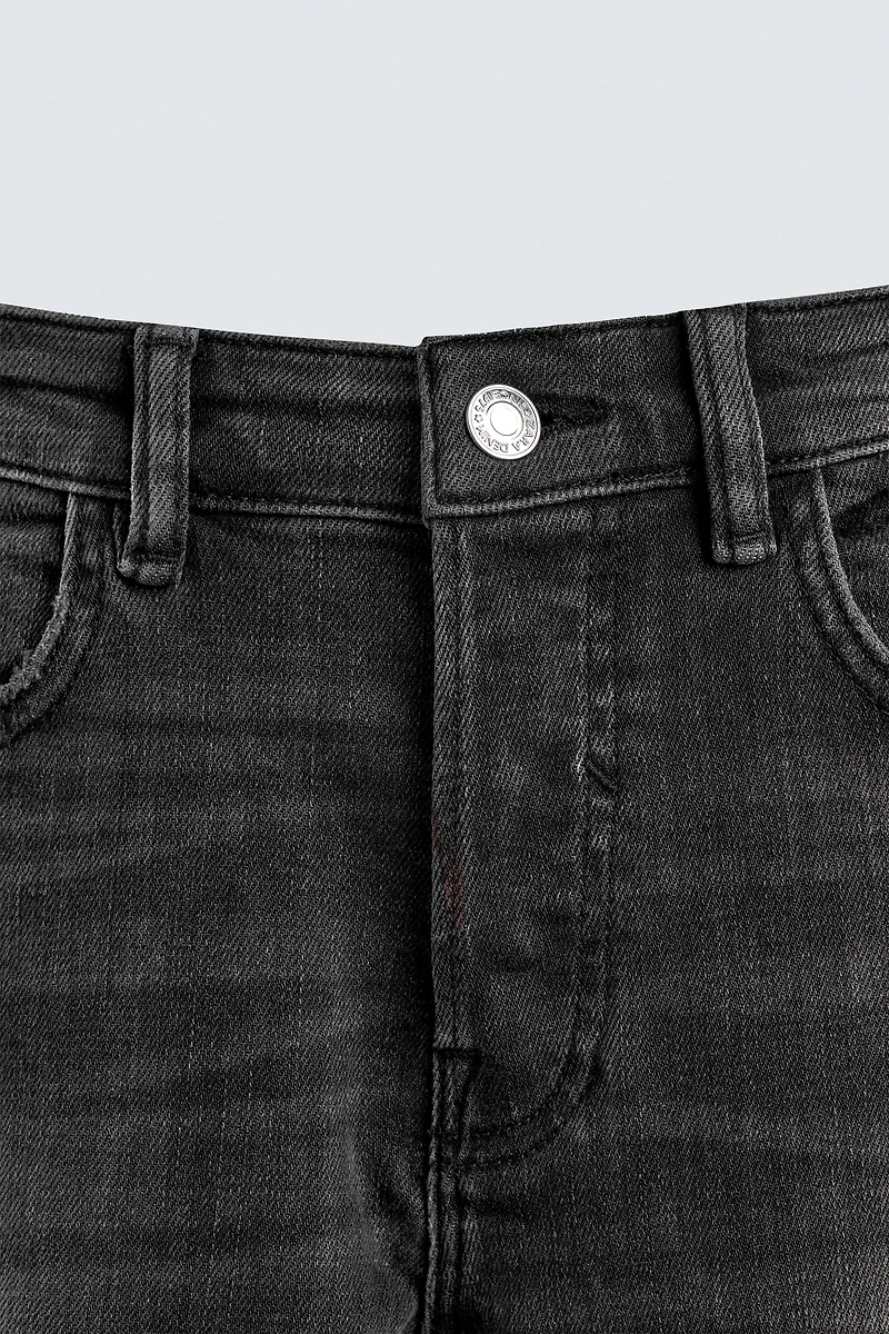 RIPPED SKINNY FIT JEANS