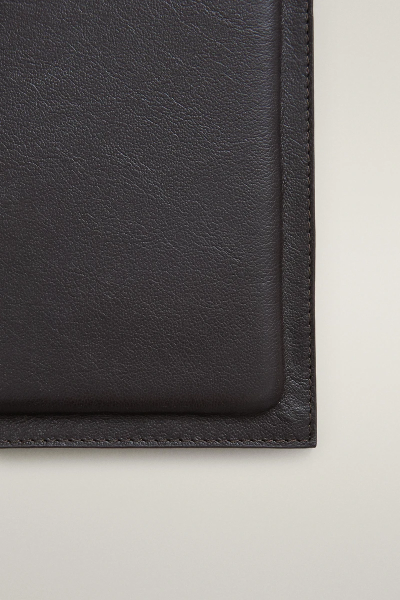 FOLDABLE LEATHER YOGA MAT