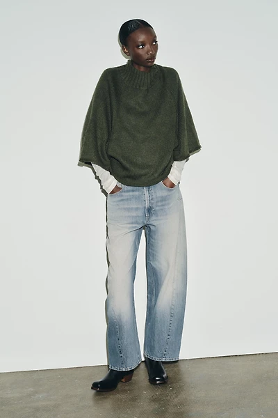 PULL CAPE EN MAILLE