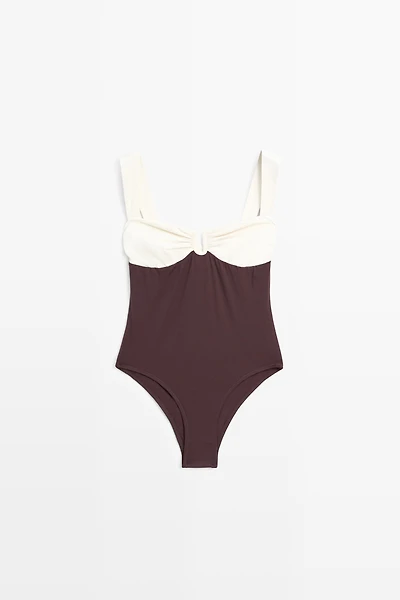 Maillot de bain froncé