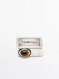 Geometric rings with stone