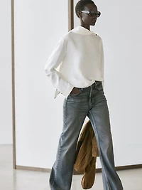 Flowing shirt with button details