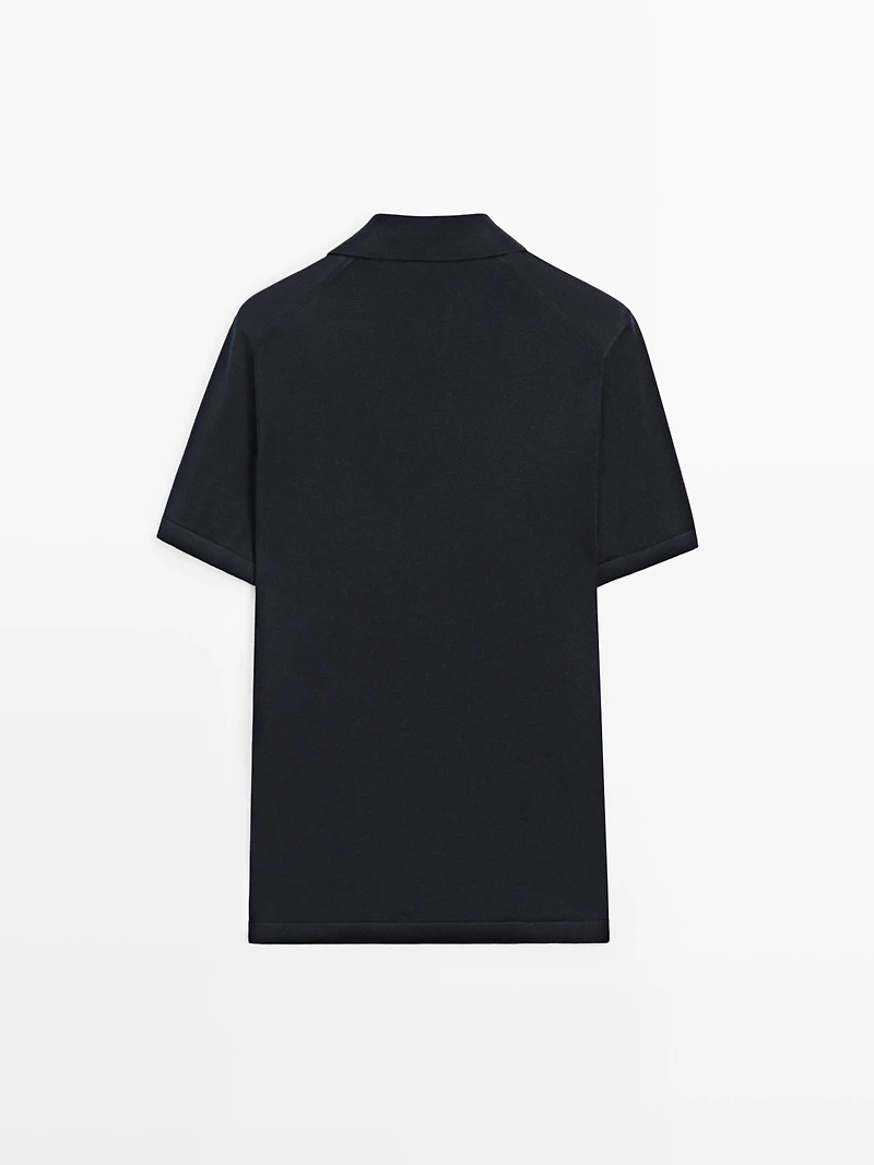 Polo en maille à col V