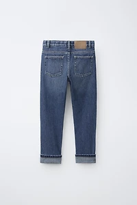 STRAIGHT LEG JEANS