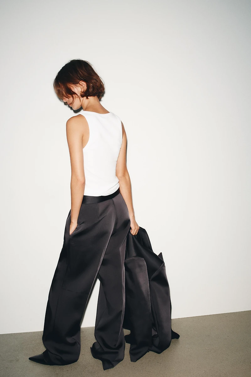 PLEATED SATIN HIGH-WAISTED PANTS