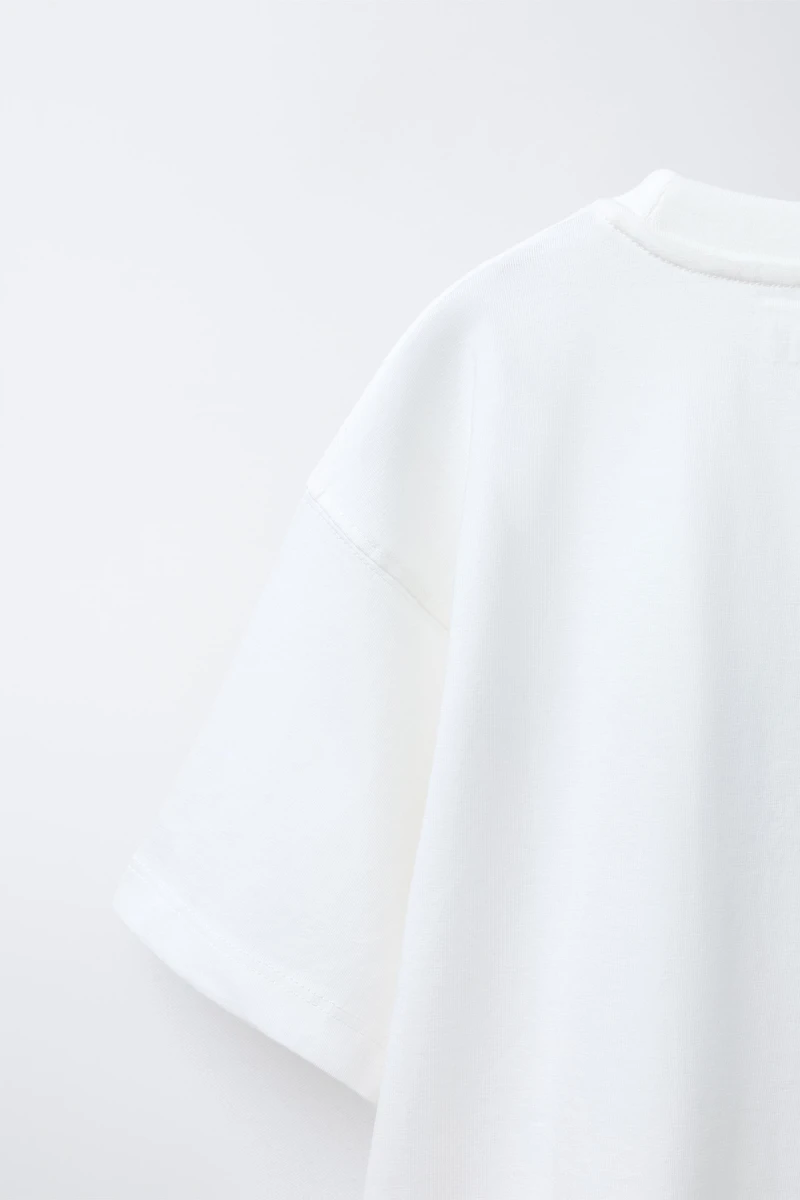 T-SHIRT INSCRIPTION VARSITY