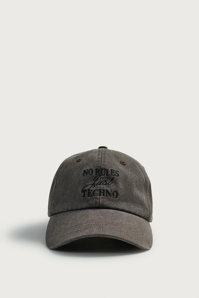 WASHED EMBROIDERED TEXT CAP