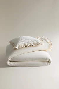 KIDS' TEXTURED RUFFLE BEDSPREAD
