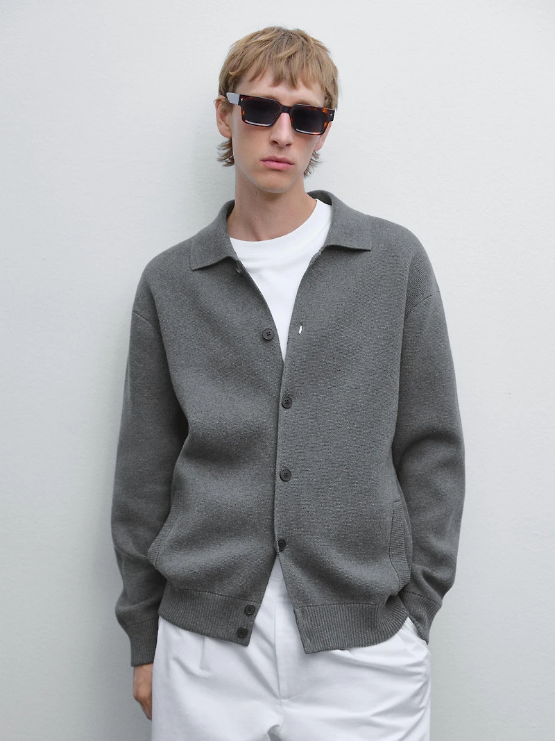 Cotton knit cardigan with buttons