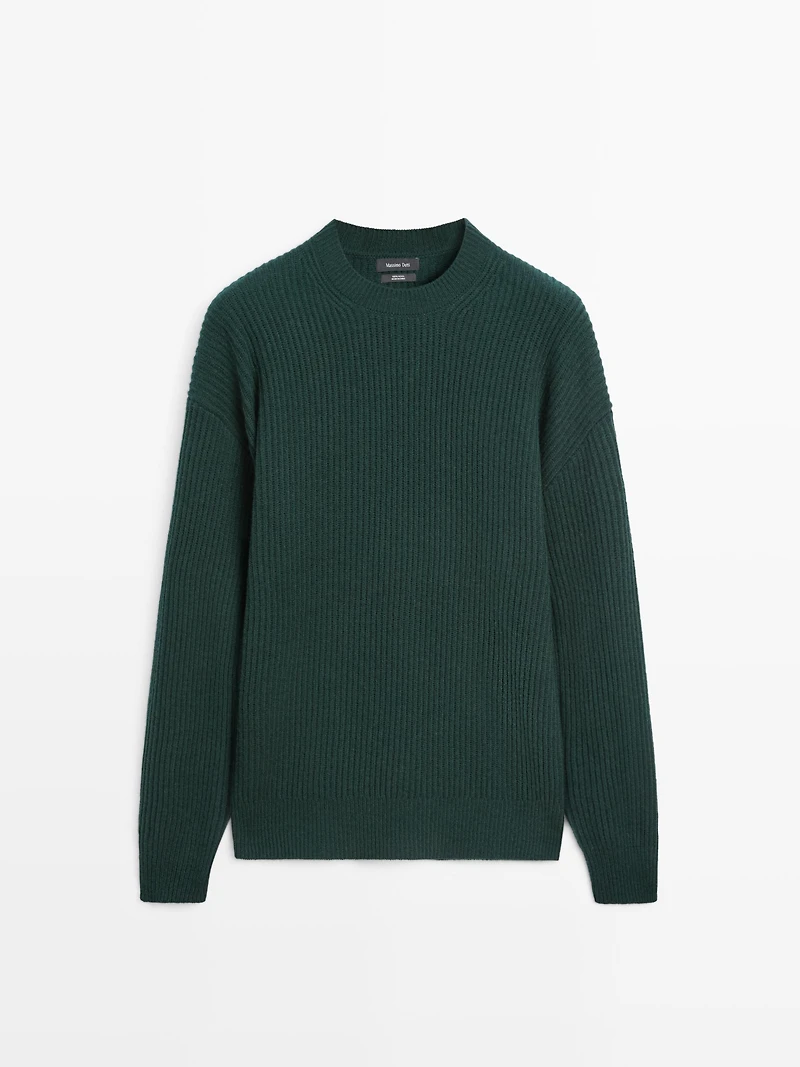 Knit 100% wool ribbed sweater