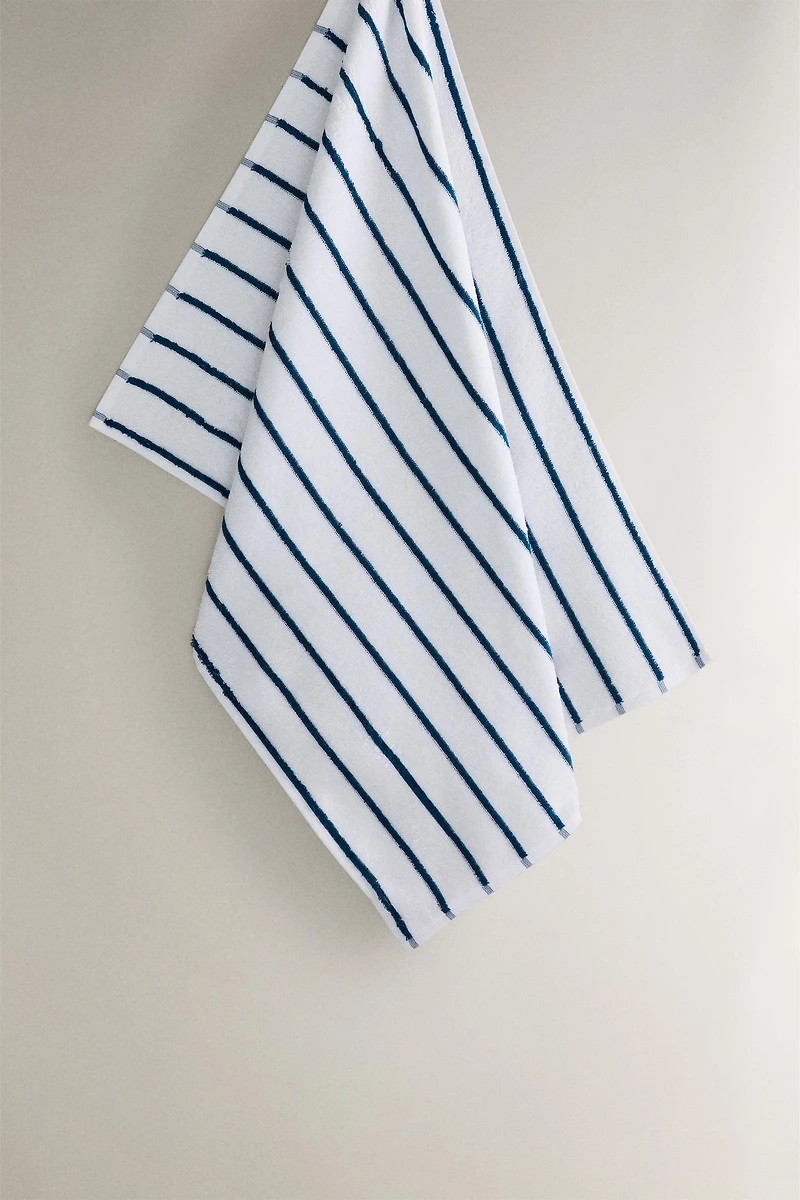 TERRYCLOTH KITCHEN TOWEL WITH STRIPED DESIGN