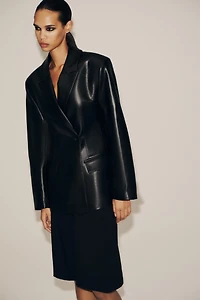 FITTED FAUX LEATHER BLAZER