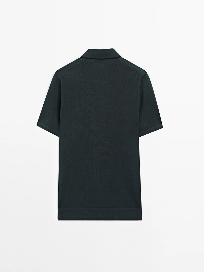 Knit polo shirt with coloured collar detail