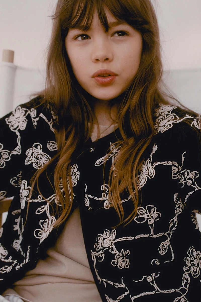 VESTE MATELASSÉE BRODERIES CONTRASTANTES