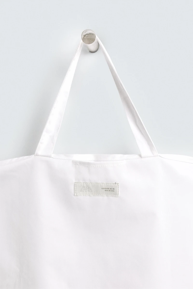 SUIT CARRIER