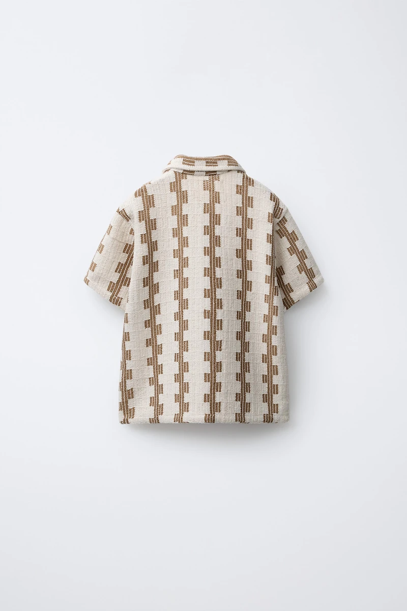 TEXTURED PRINT SHIRT