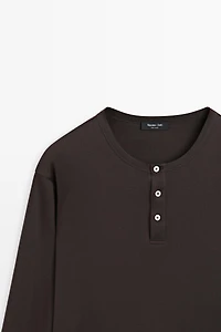 100% cotton long sleeve henley T-shirt