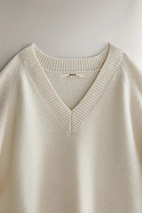 CASHMERE SWEATER
