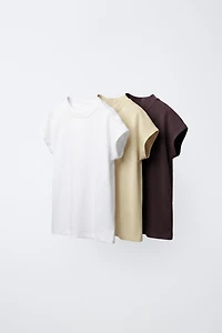 LOT DE TROIS HAUTS UNIS