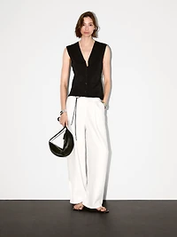 V-neck knit vest