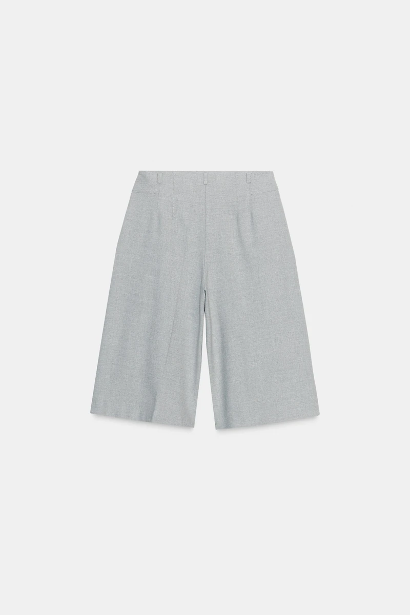 PLEATED LONG SHORTS