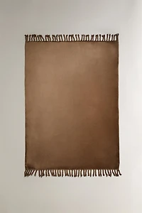 FLEECE BLANKET WITH FRINGING