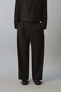 RELAXED FIT PLEATED SUIT PANTS
