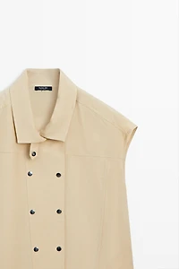 Short sleeve shirt with snap buttons