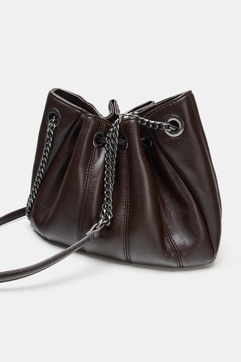 CHAIN TRIM GATHERED BUCKET BAG