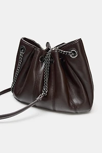 CHAIN TRIM GATHERED BUCKET BAG