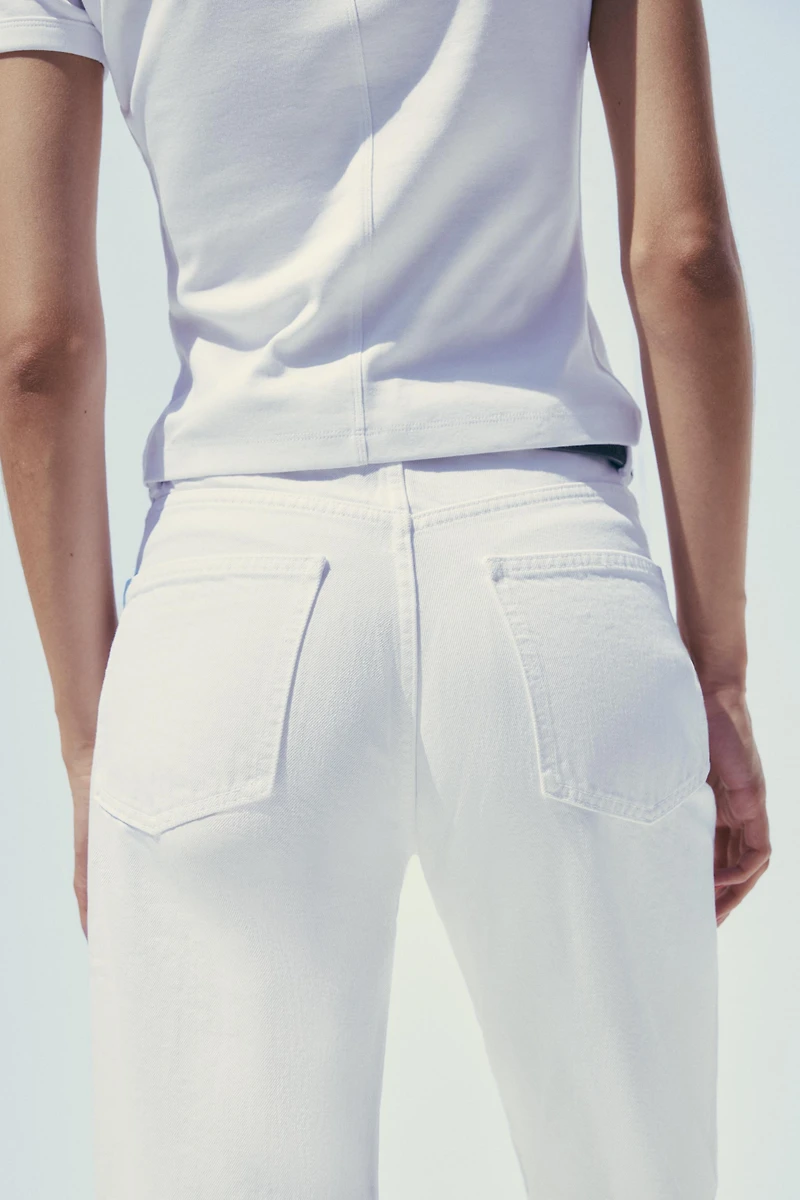 HIGH-WAISTED TRF MOM FIT JEANS