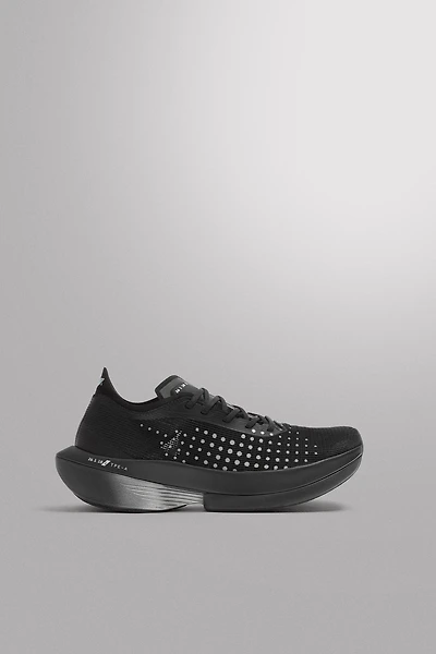 MARATHON RUNNING SHOES