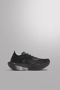 LONG DISTANCE RUNNING SNEAKERS