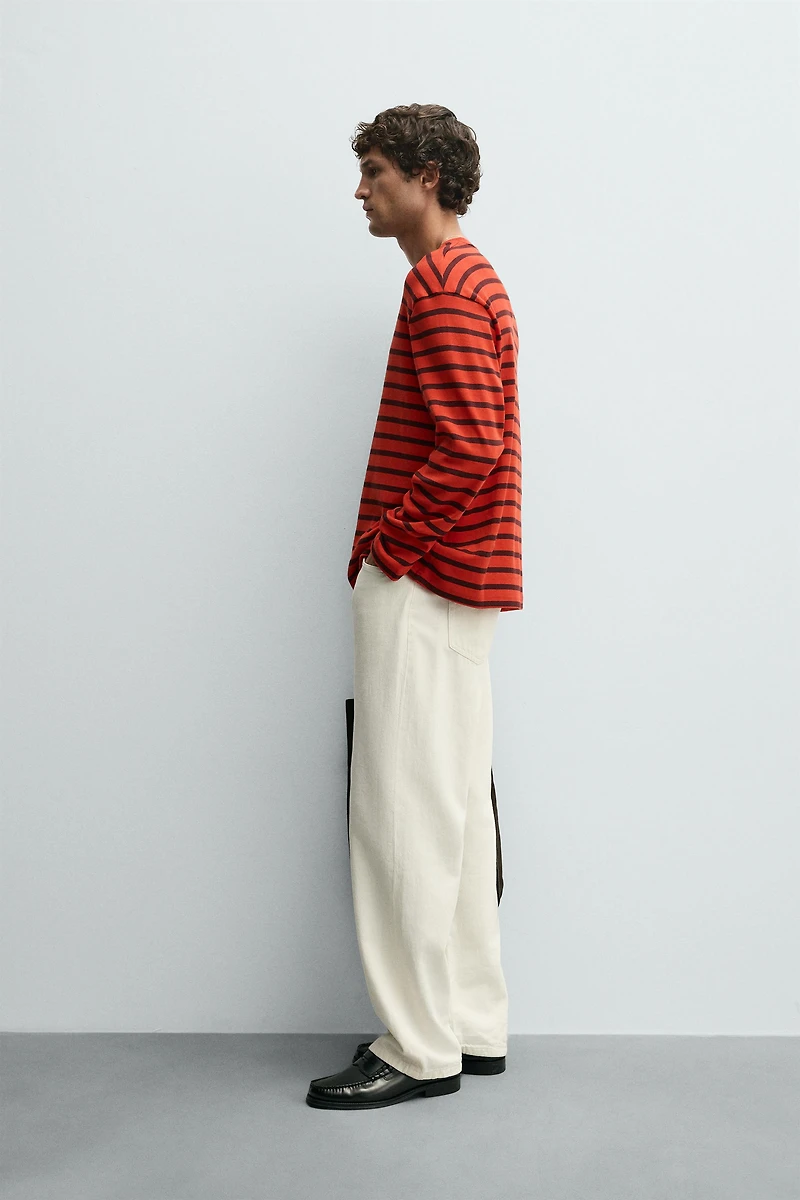 CONTRAST STRIPE T-SHIRT