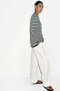 STRIPED BUTTON SWEATER