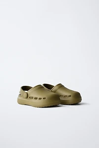 RUBBER CLOGS
